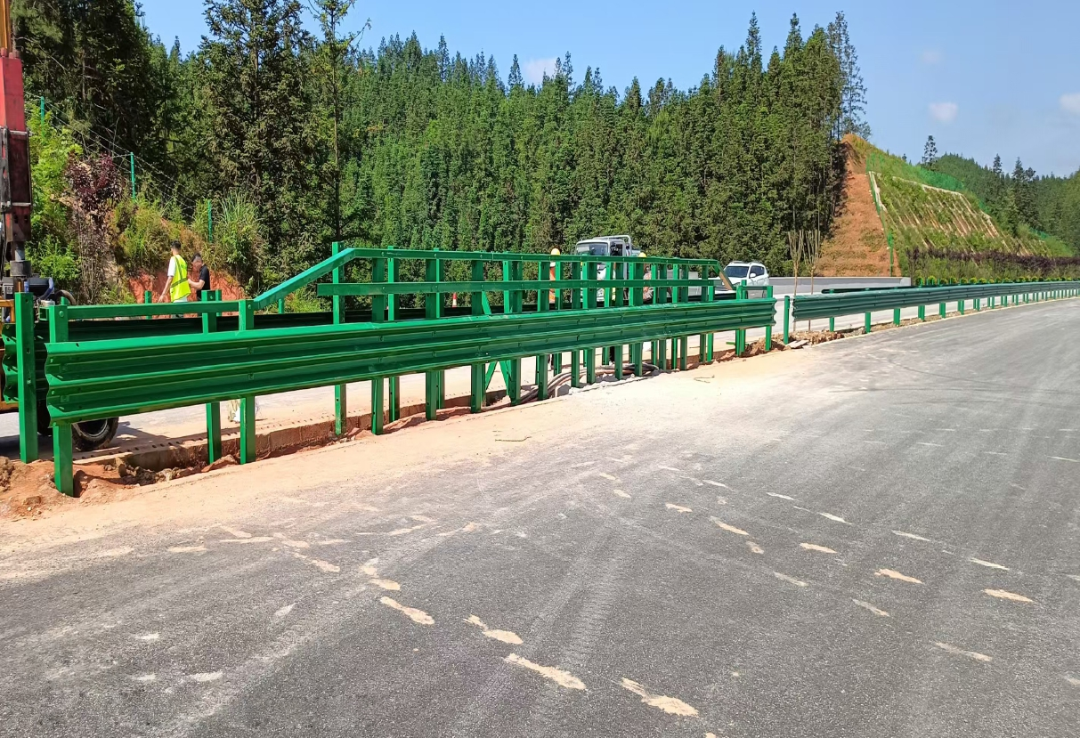 High-strength Steel Guardrail